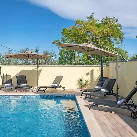 度假居 Captain 2 Km To The Vintijan