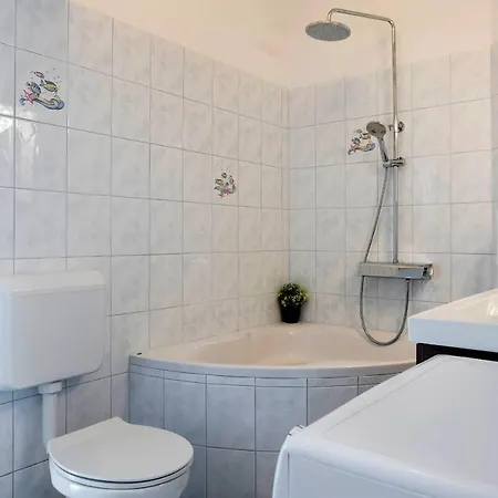 Captain 2 Km To The 度假居 *