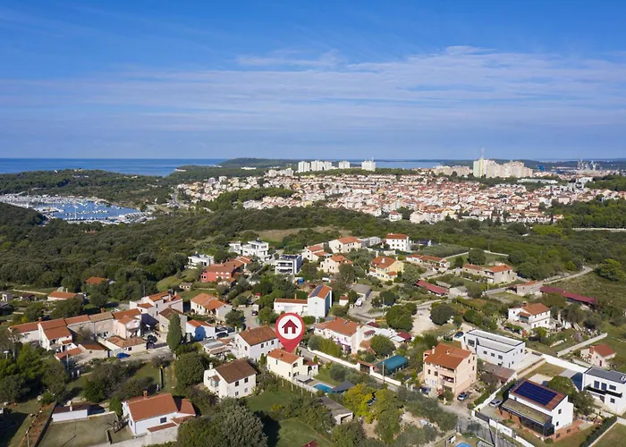 Captain 2 Km To The Vintijan