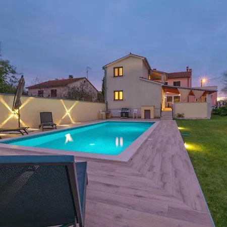 Holiday home Captain 2 Km To The